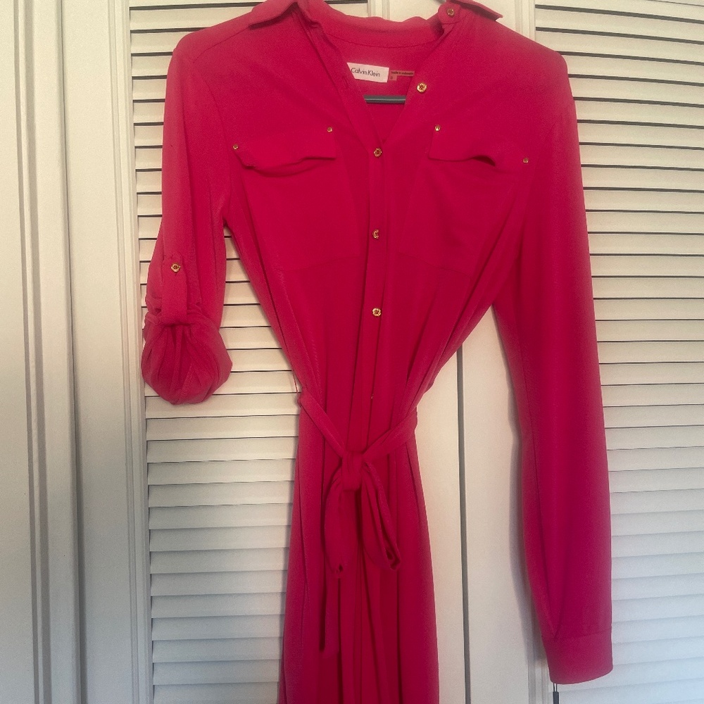 New Calvin Klein pink button down dress size 0 with a collar and belt